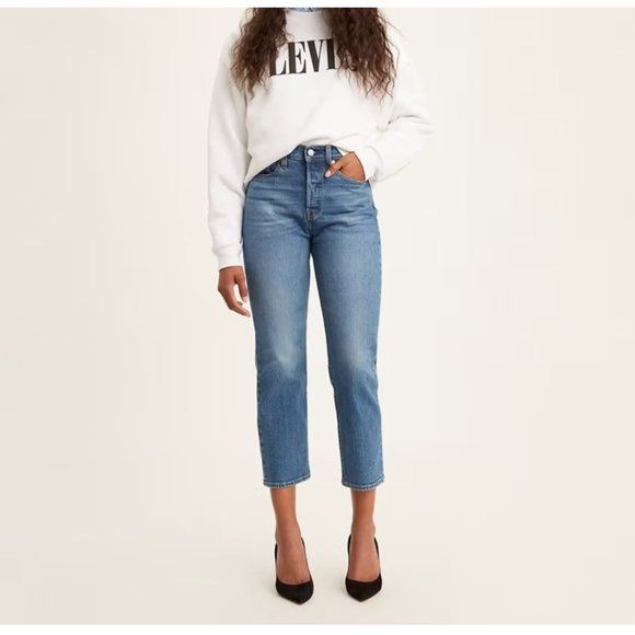 Levi's Denim - Levi’s wedge fit. Straight crop. Size 27, 26 length